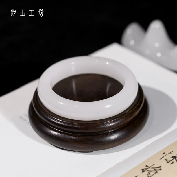 汉玉工坊 若雪|白冰 宽版白玉 和田玉手镯颜色多样性发一