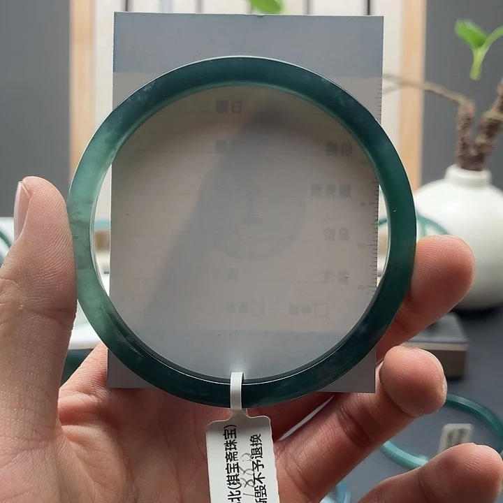 翡翠未镶嵌手镯蓝色翡翠手镯