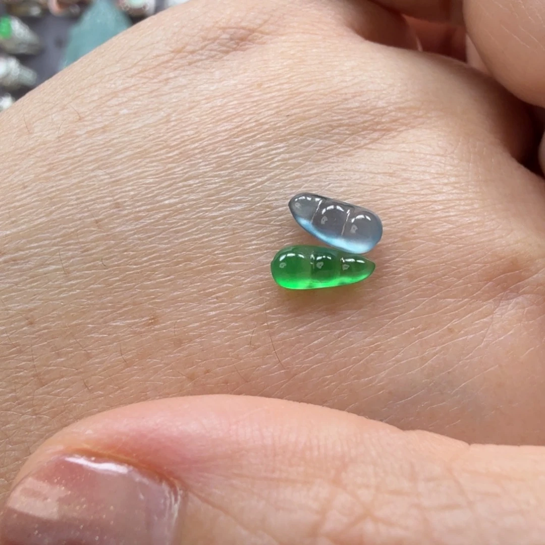 翡翠未镶嵌戒指8029