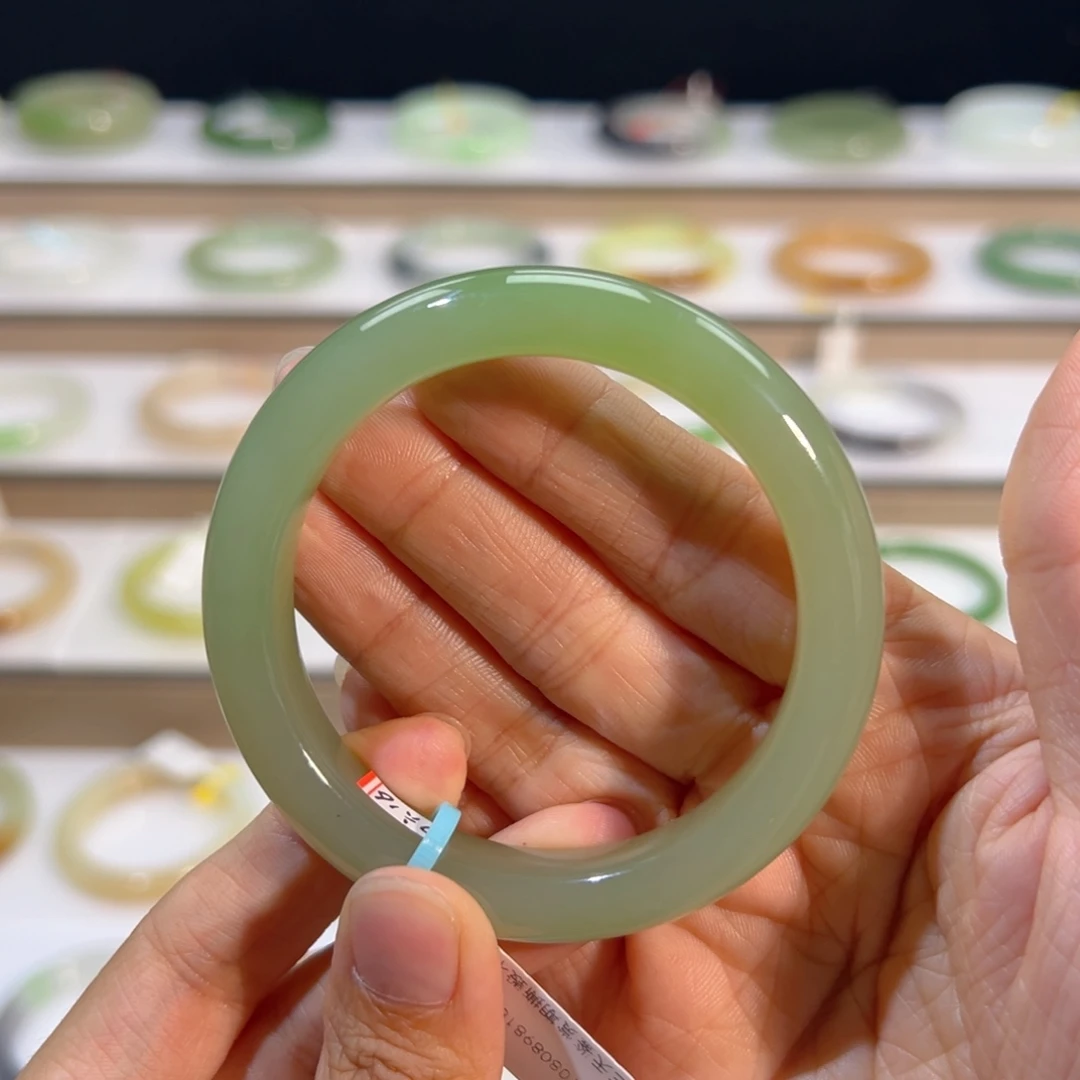 和田玉手镯未镶嵌  【冰翠】