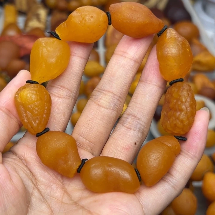 琥珀颈饰未镶嵌天然蜜蜡