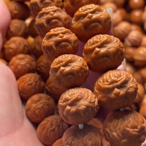 猴头核桃手串自**在舞台