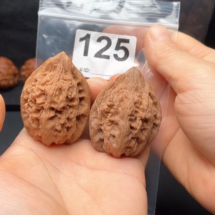 文玩核桃把件大孤石