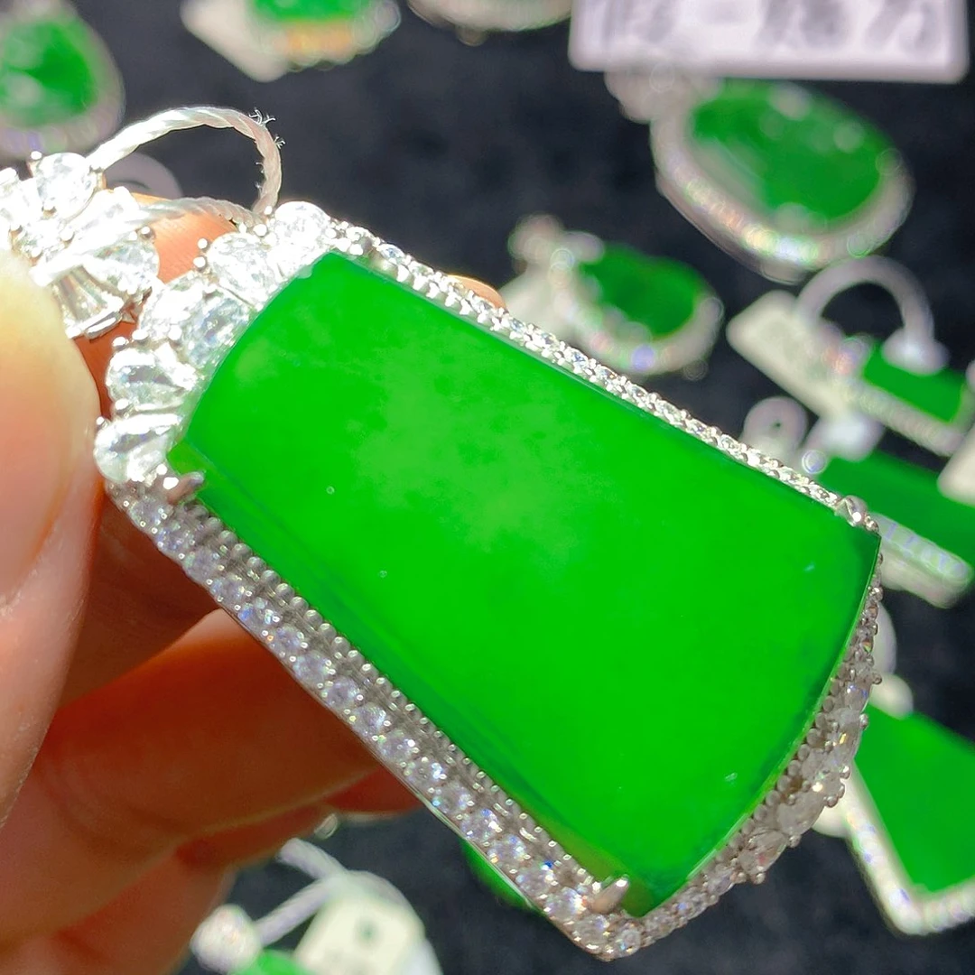 颈饰银S925镶嵌翡翠