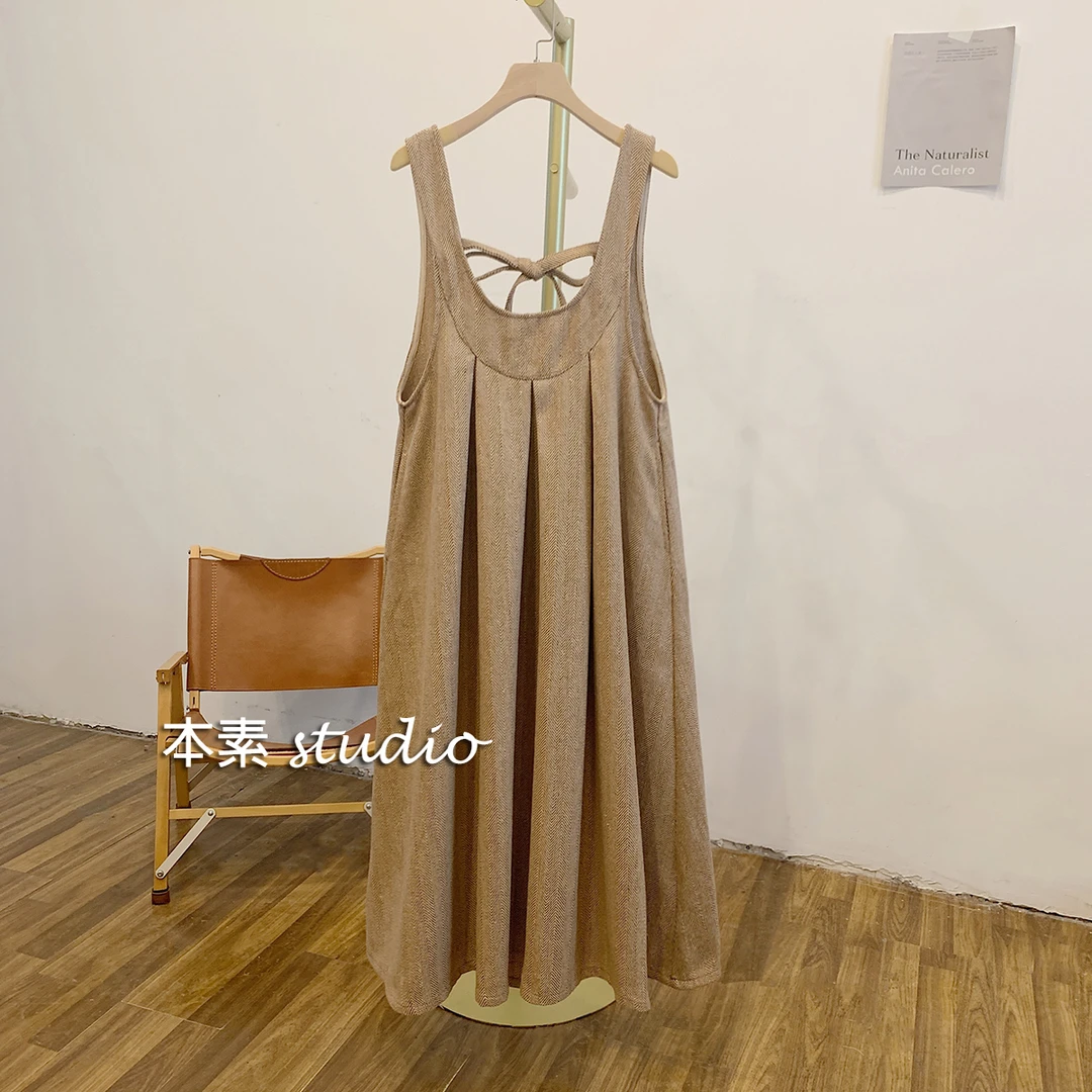 C2553人字纹亮丝背后系带圆领背心裙