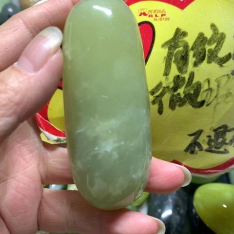 蛇纹石玉未镶嵌手把件