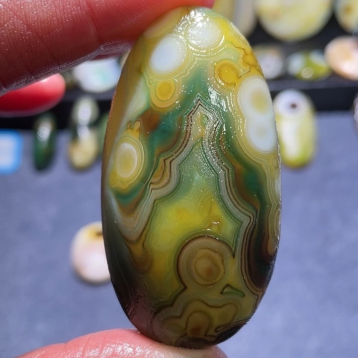 玛瑙/玉髓未镶嵌珠宝奇石