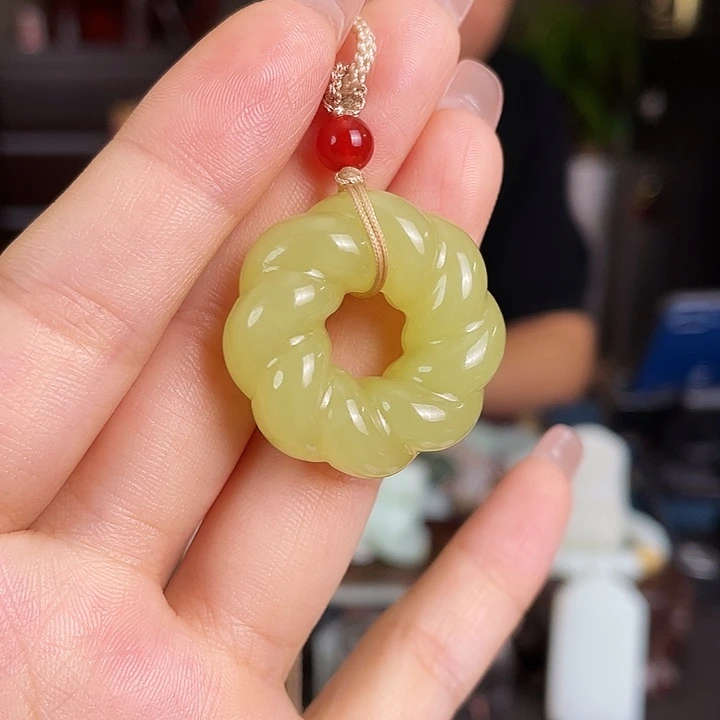 和田玉未镶嵌颈饰定制发货