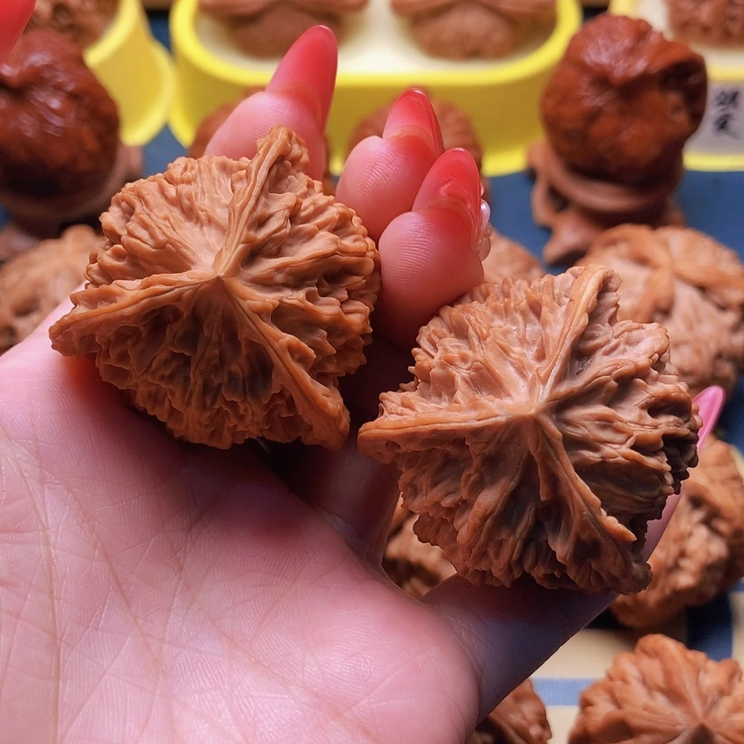 把件文玩核桃盘龙纹三棱 42