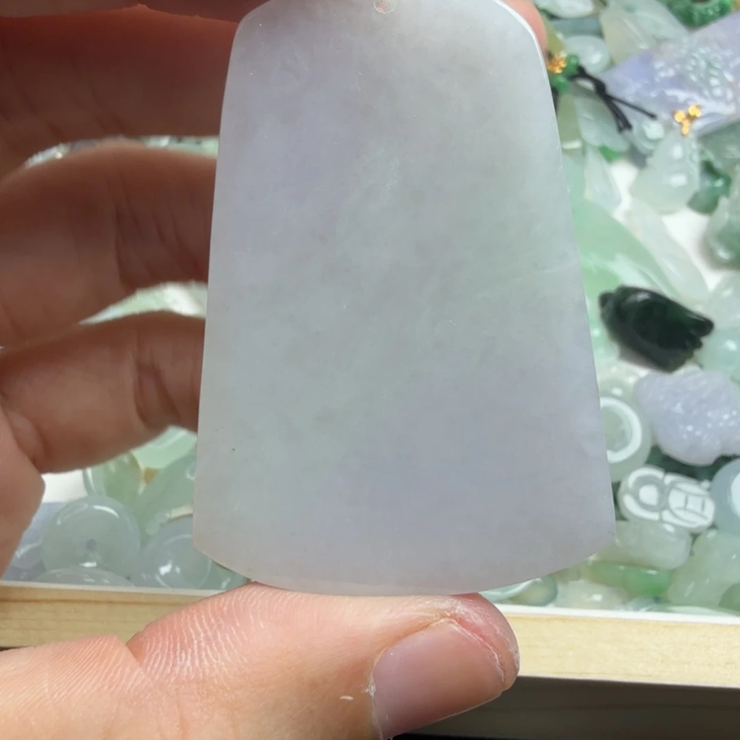 翡翠未镶嵌颈饰68