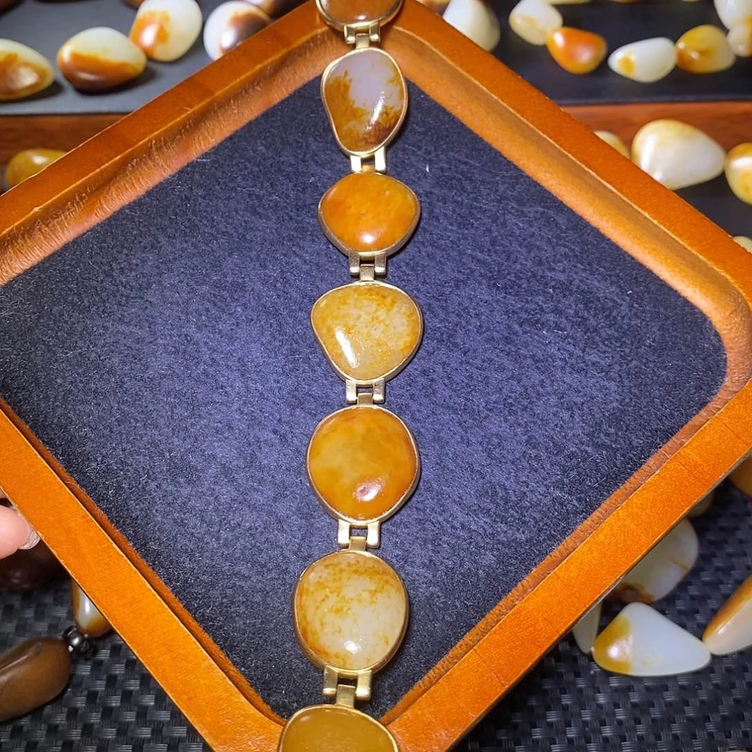 和田玉18K金镶嵌手串