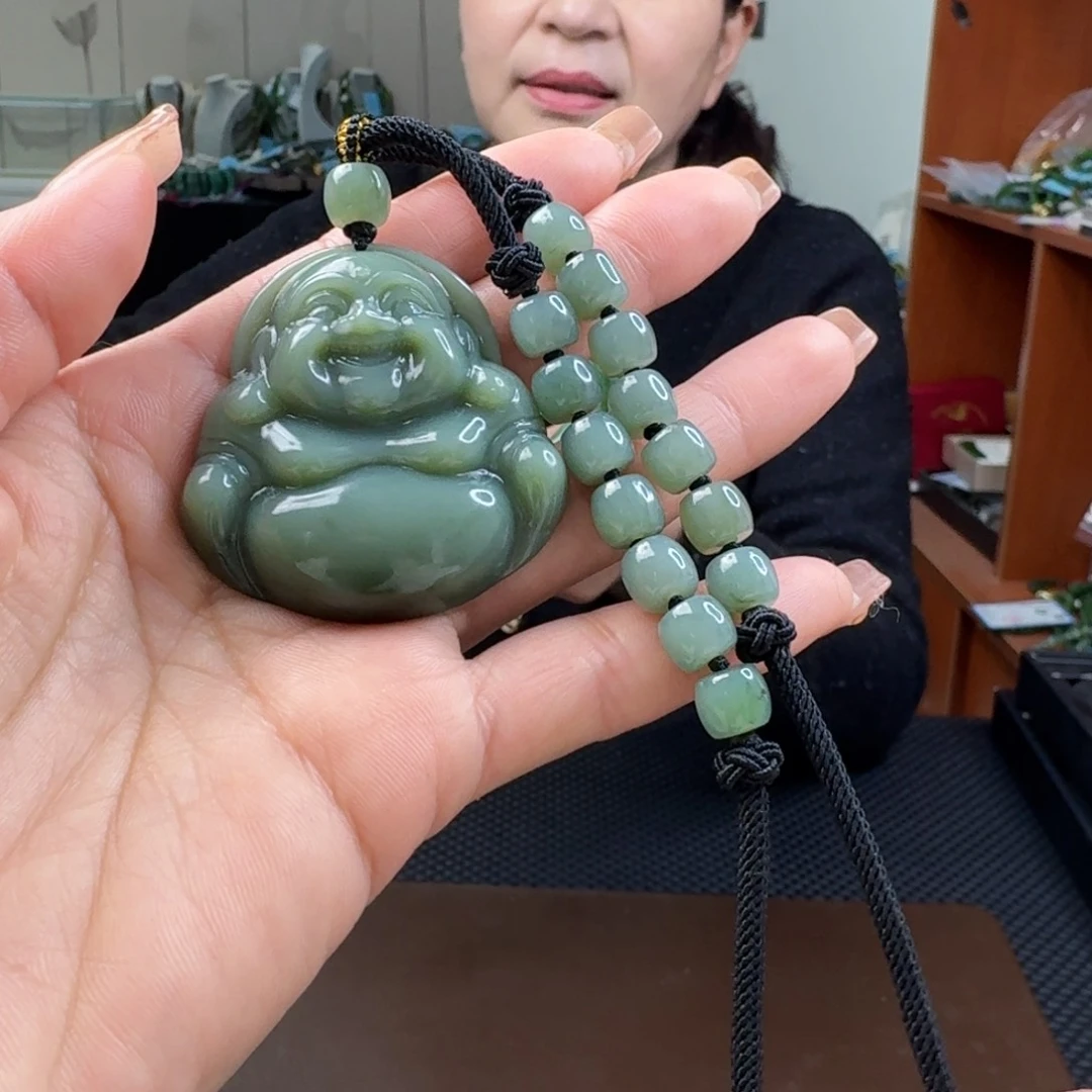 和田玉（碧玉）颈饰未镶嵌暮**城