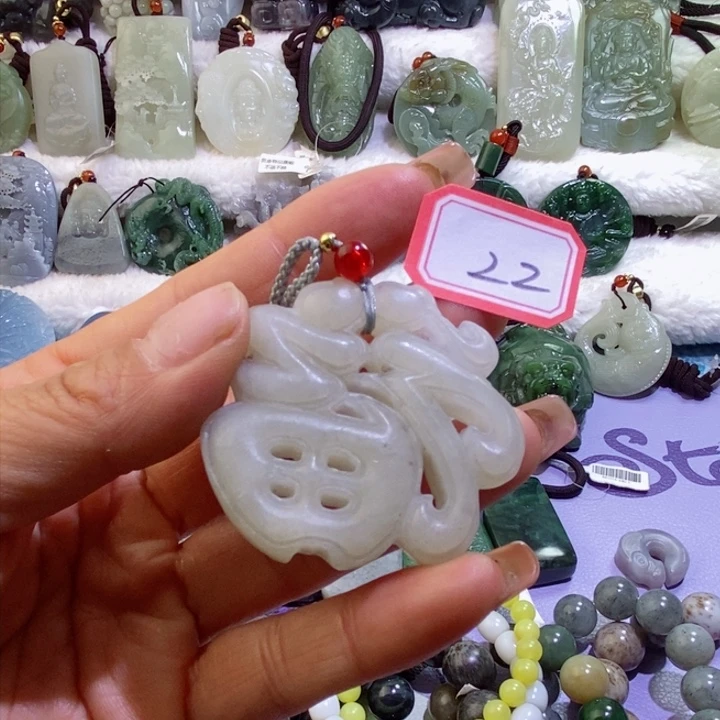 和田玉边角料未镶嵌