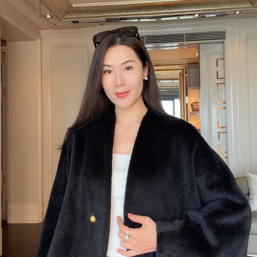 【臻品衣橱】皇室婴驼绒短款时髦外套CD2168358