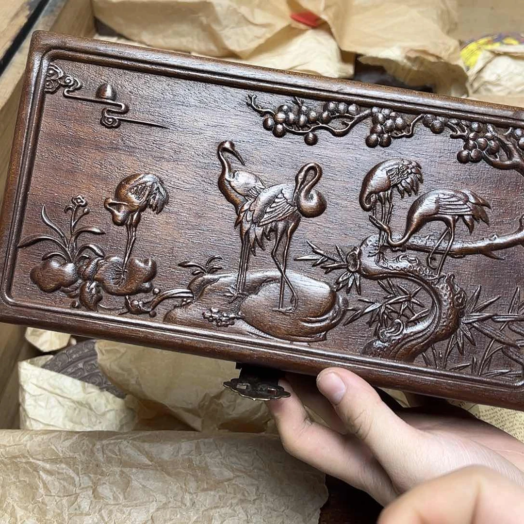 大叶紫檀（黑酸枝木类）