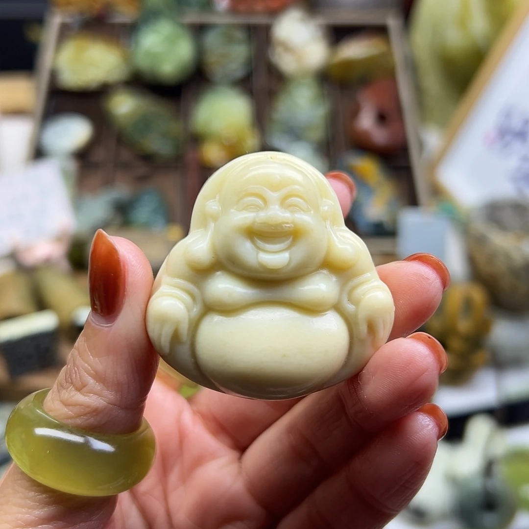 岫玉未镶嵌颈饰辽阳料笑佛