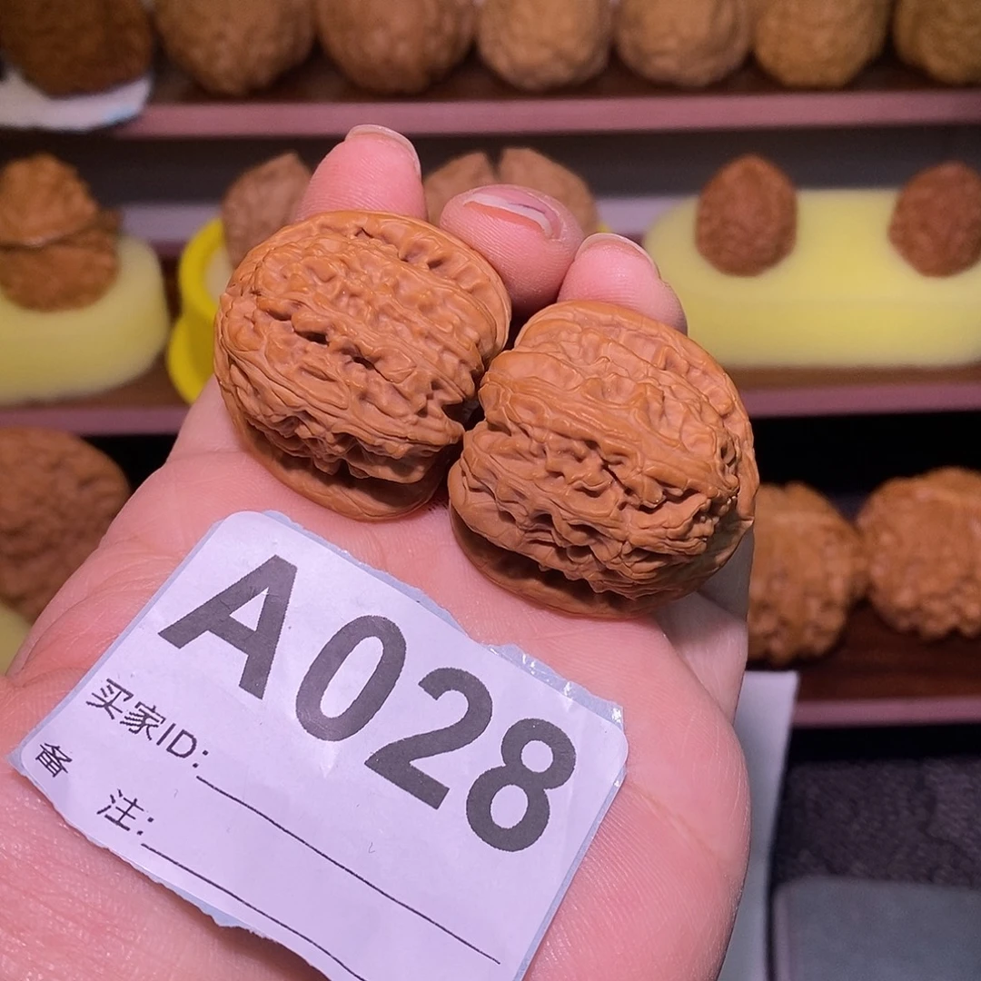 文玩核桃把件34全品白狮子