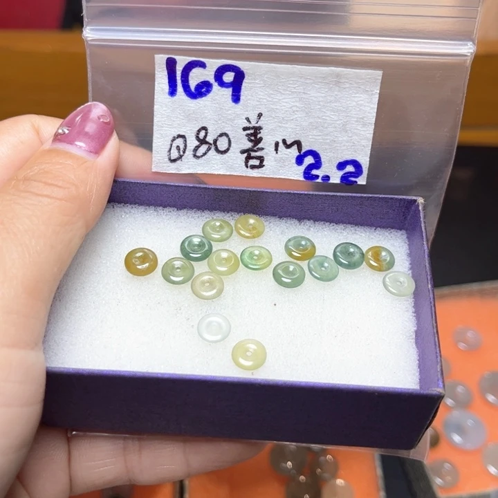 定制翡翠未镶嵌善**在不