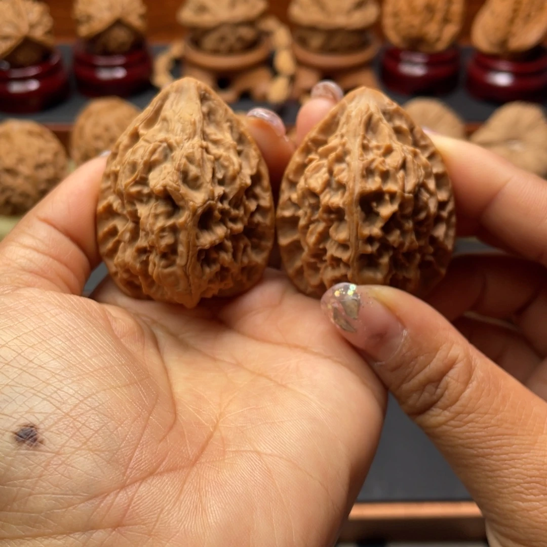 把件文玩核桃十三陵鸡心40