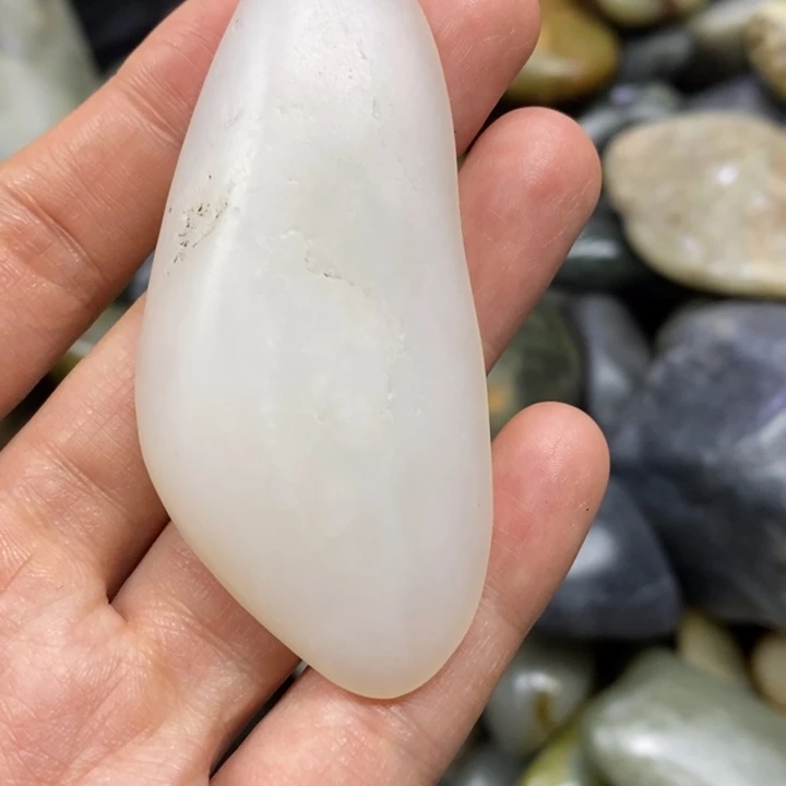 未镶嵌和田玉（糖玉）挂件