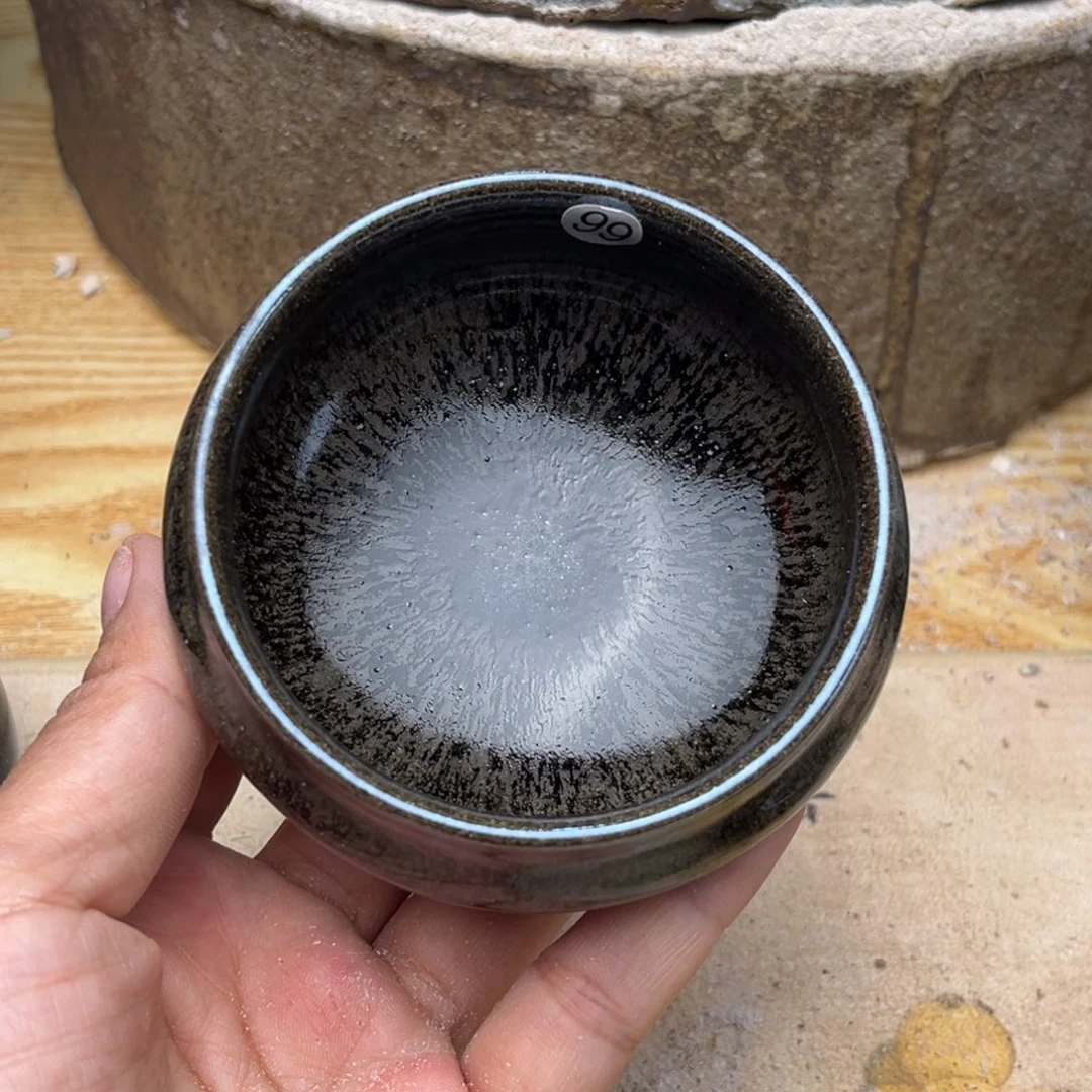 茶盏义兴龙窑坚持真柴烧