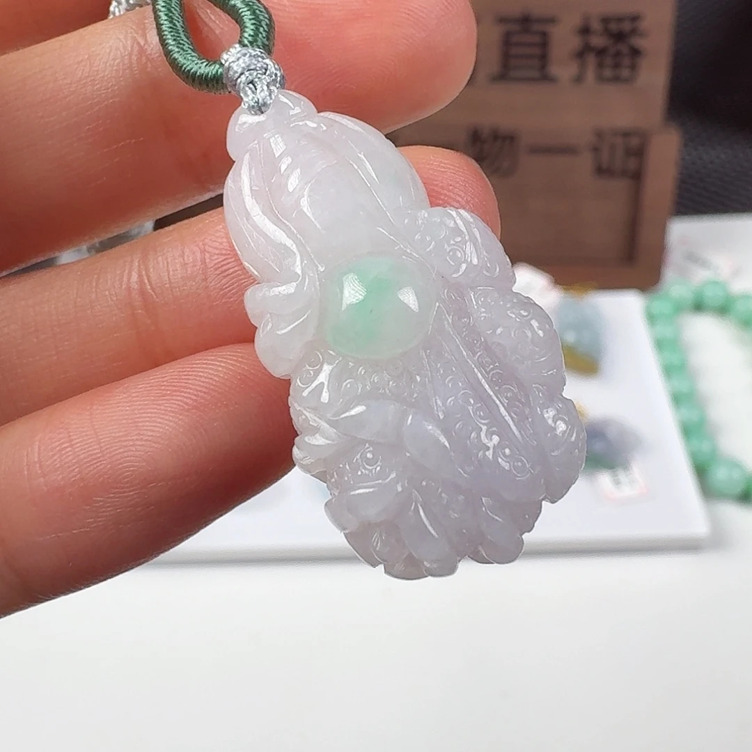 翡翠未镶嵌颈饰11