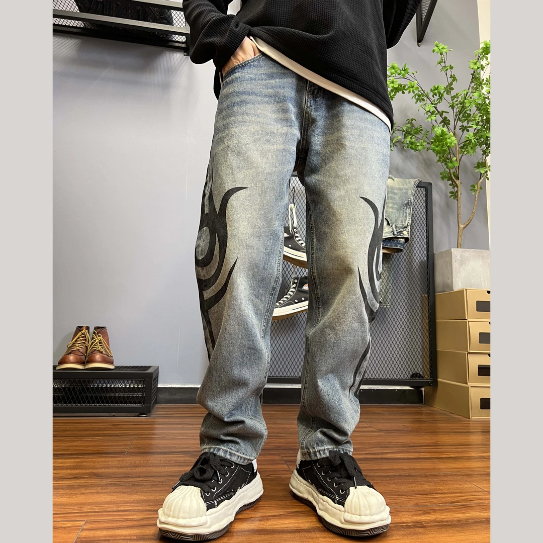 秋季款印花款复古水洗美式牛仔裤男潮流高街宽松直筒长裤5411-1