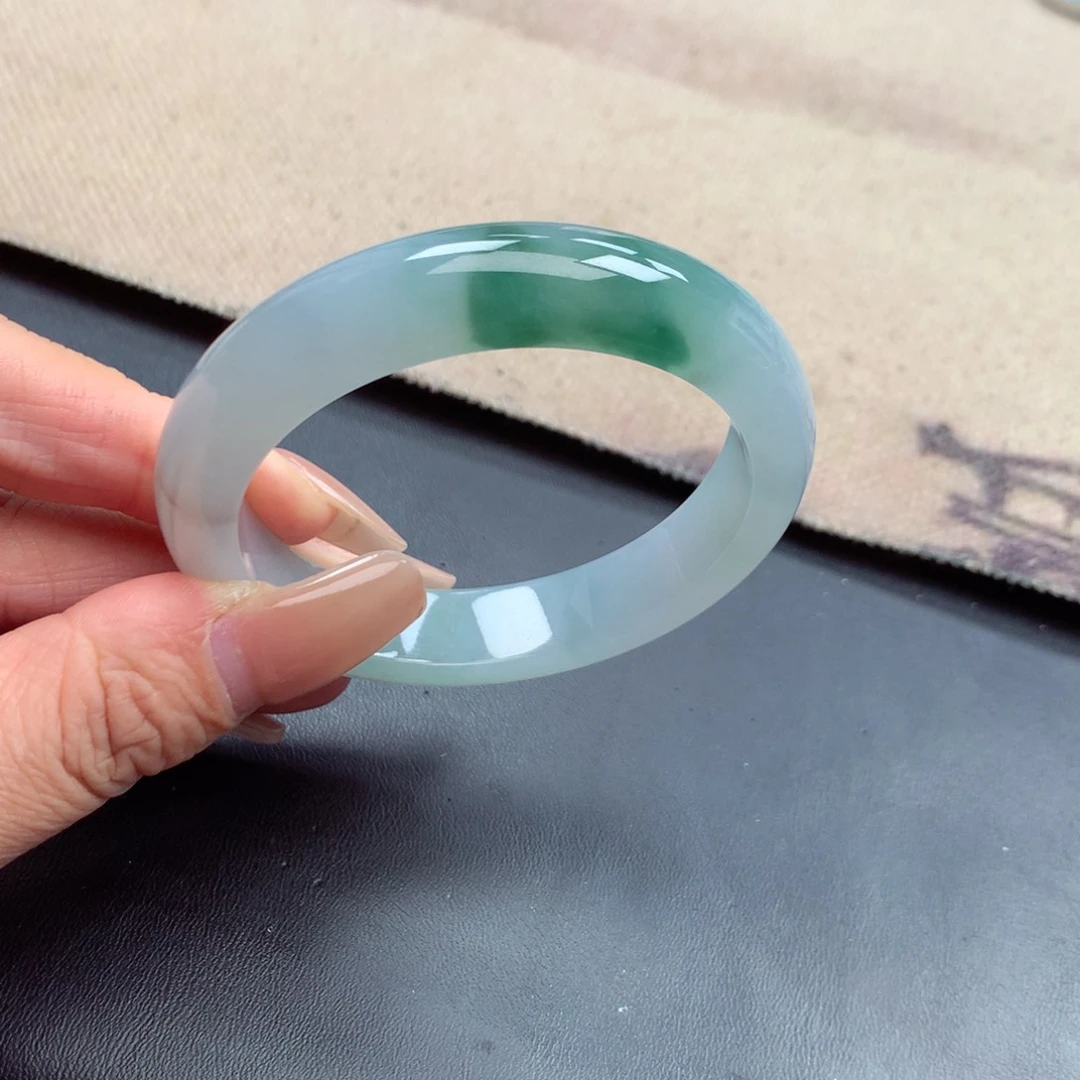 未镶嵌手镯翡翠缅甸翡翠手镯