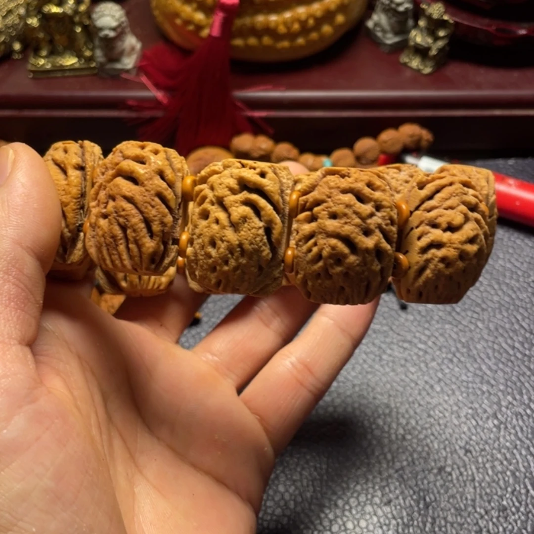 大桃核雕刻素核手牌