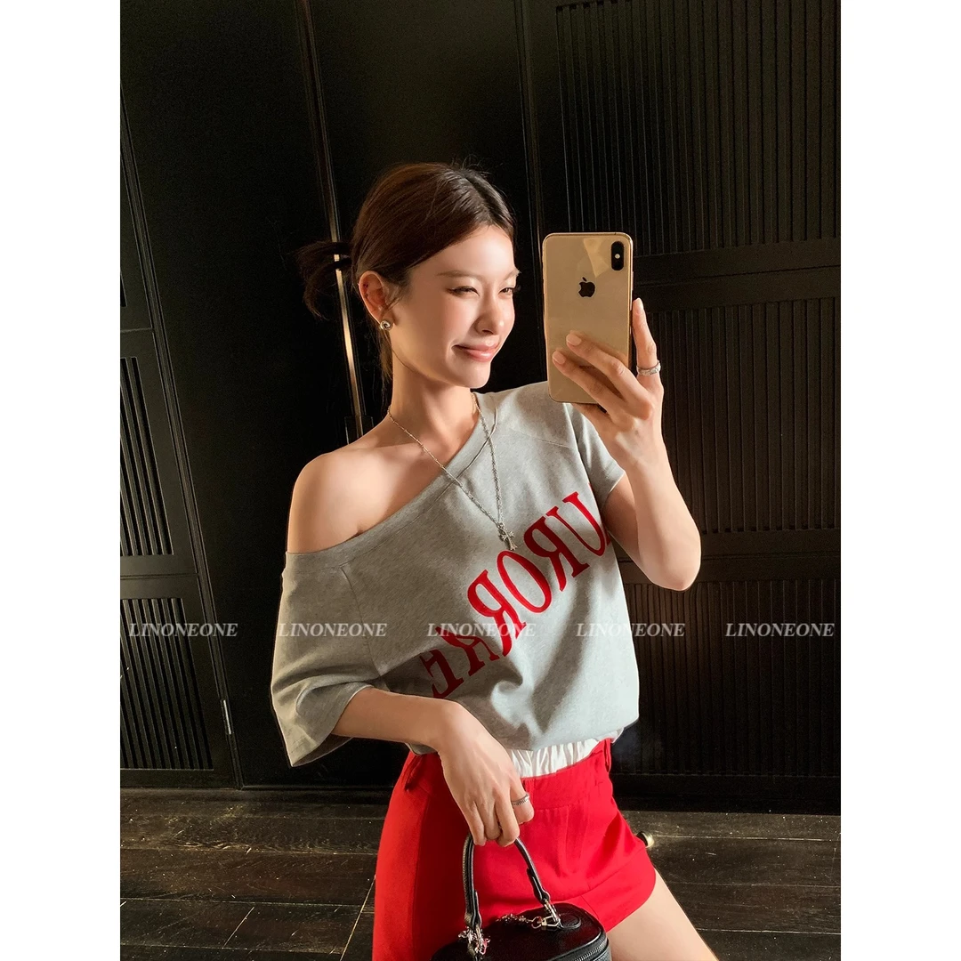 字母印花斜肩短袖T恤女夏季慵懒宽松设计感灰色辣妹半袖百搭上衣