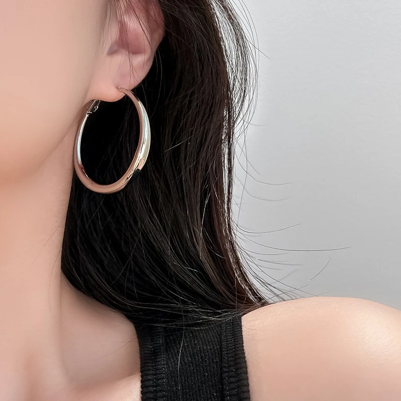 铜合金耳饰 刘亦菲同款经典简约大圈圈耳环复古通勤耳饰2025爆款