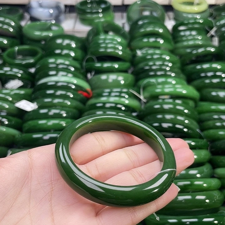 未镶嵌手镯和田玉（碧玉）