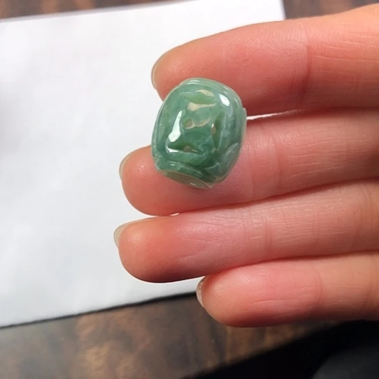 翡翠未镶嵌颈饰缅甸A货，每天下午1点半开播