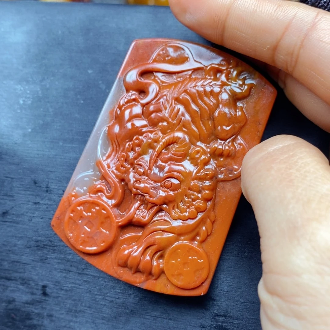 石英质玉（黄龙玉）颈饰未镶嵌