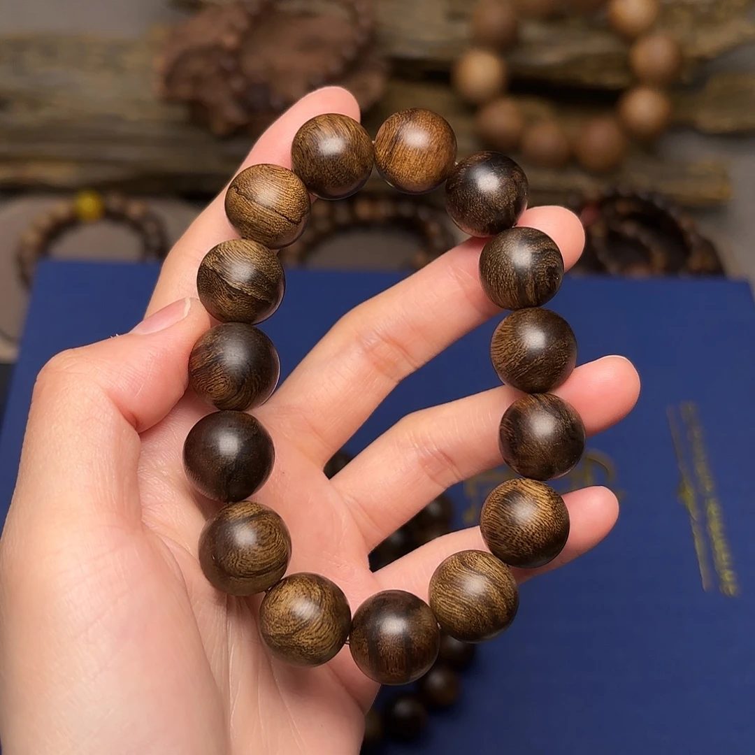 沉香吊坠越南芽庄白棋楠帝王瘤疤1.4