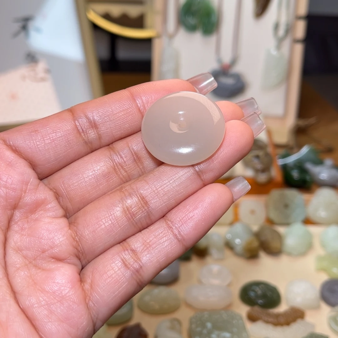 和田玉颈饰未镶嵌豆***~