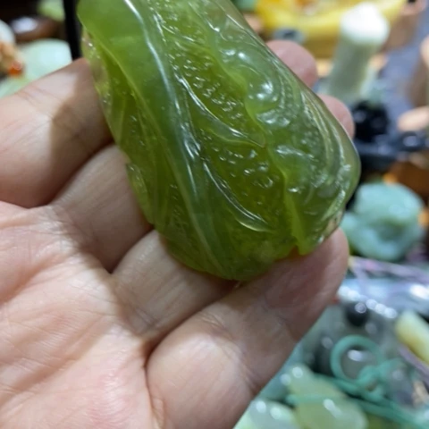 蛇纹石玉未镶嵌手把或挂件