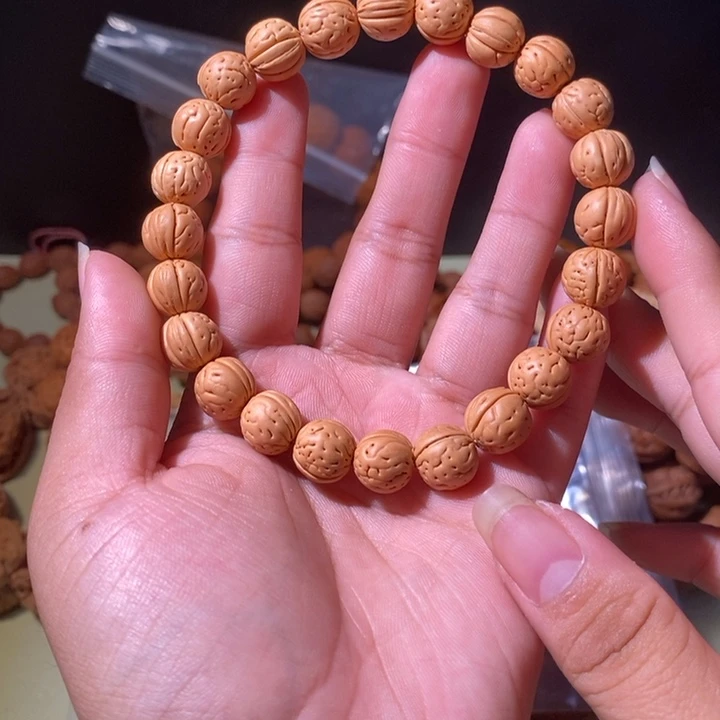 手串文玩核桃……32