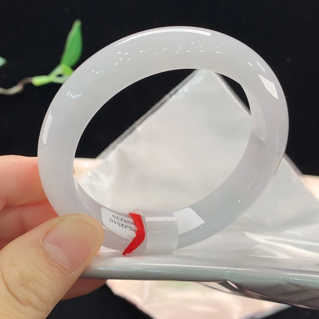 翡翠未镶嵌手镯0230