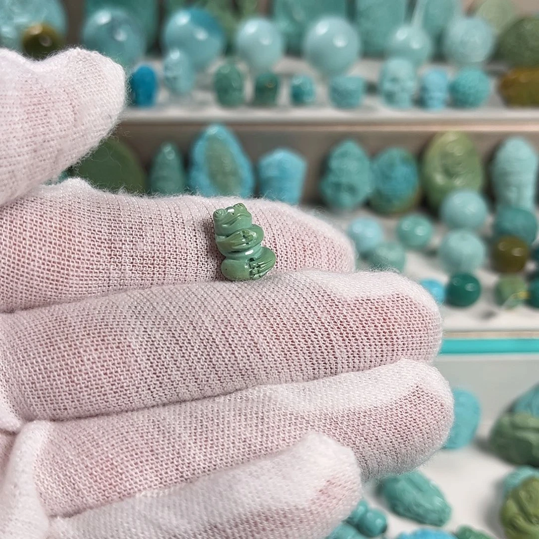 绿松石未镶嵌珠宝奇石