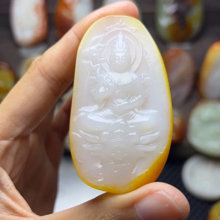 和田玉未镶嵌颈饰