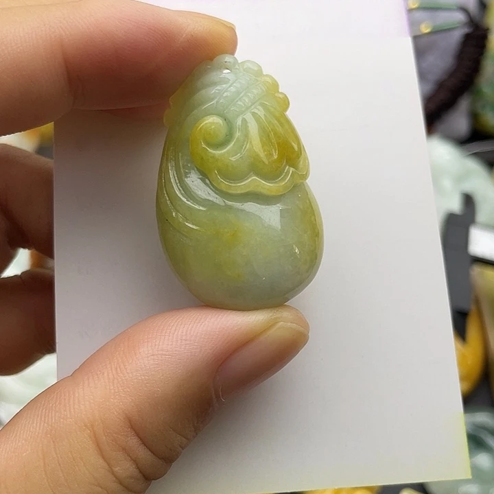 翡翠未镶嵌颈饰天然翡翠