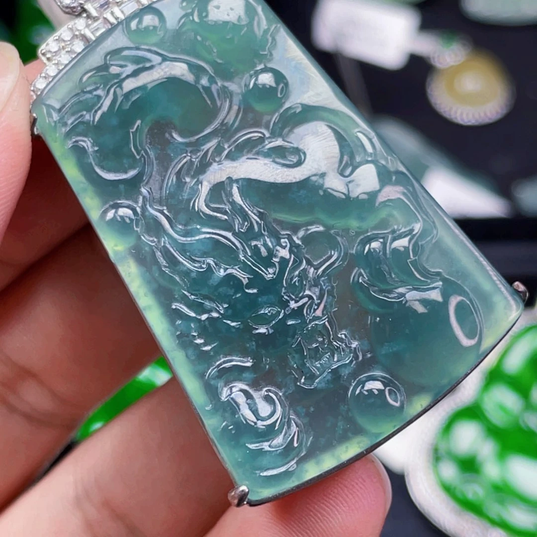 翡翠未镶嵌颈饰56，