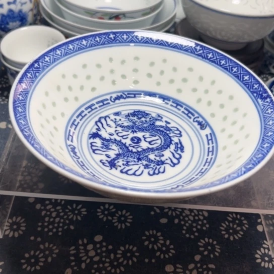 青花玲珑7寸荷叶碗