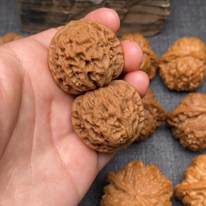 吊坠文玩核桃全品33龙眼