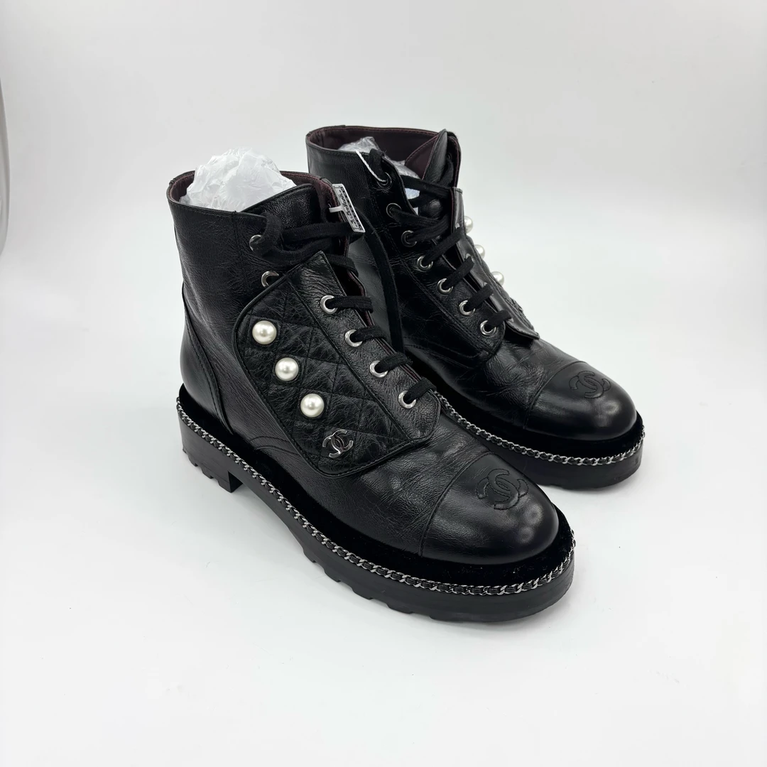 99新 Chanel/香奈儿 36.5码/黑色珍珠双c短靴/TT250980