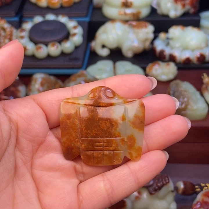 岫岩河磨玉（透闪石质玉）未镶嵌挂件