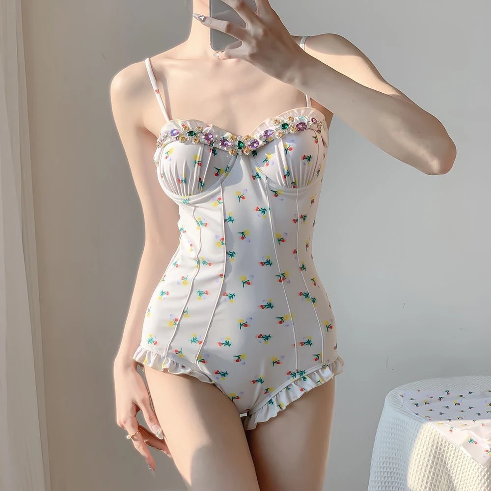 易梦玲shu高端钢托聚拢塑身衣重工钻保守遮肉显瘦连体裙式泳衣女