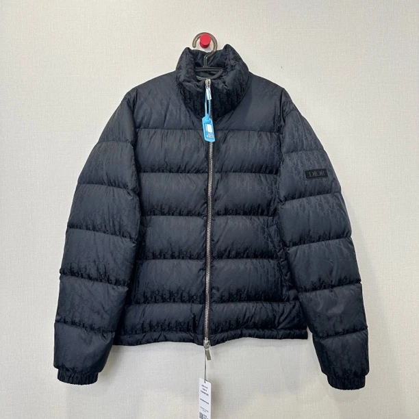 99新 DIOR/迪奥 黑色满印羽绒服 尺码：46 11591