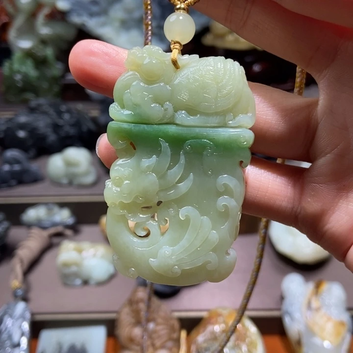 颈饰未镶嵌和田玉